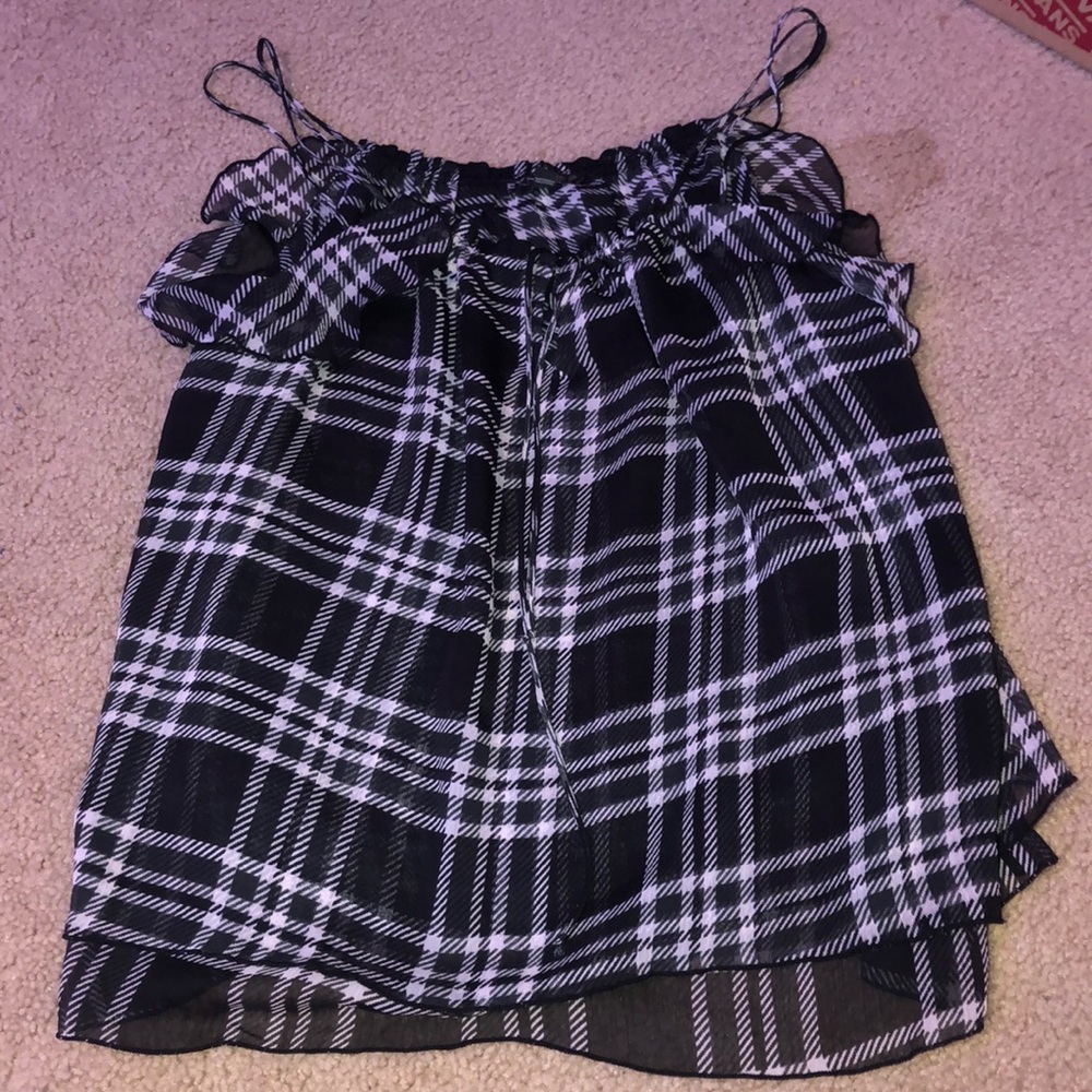 Black and white tank top from express